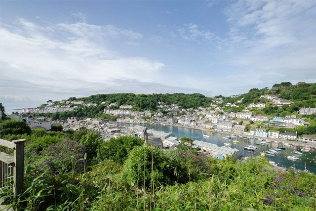 Disabled friendly self catering holiday cottage in Cornwall with sea views