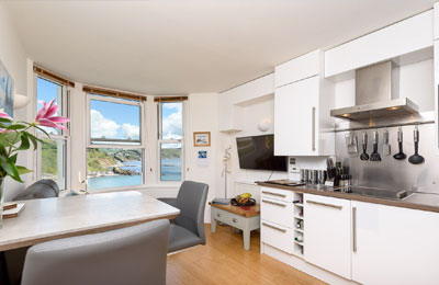 looe holiday apartments to let
